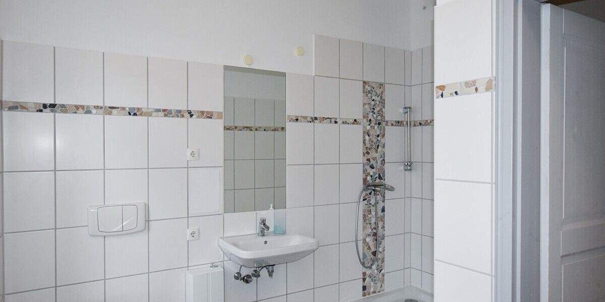 Einfamilienhaus Gnoien - 7 Zimmer, 170 m&sup2;, 129.000&euro; | Angebot:25747082