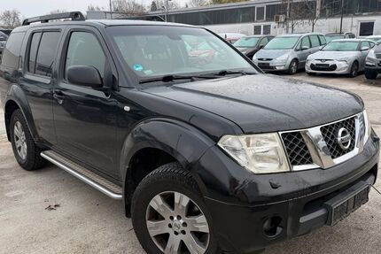 Nissan Pathfinder 330.000 km 4.000 &euro; Bruchsal 76646