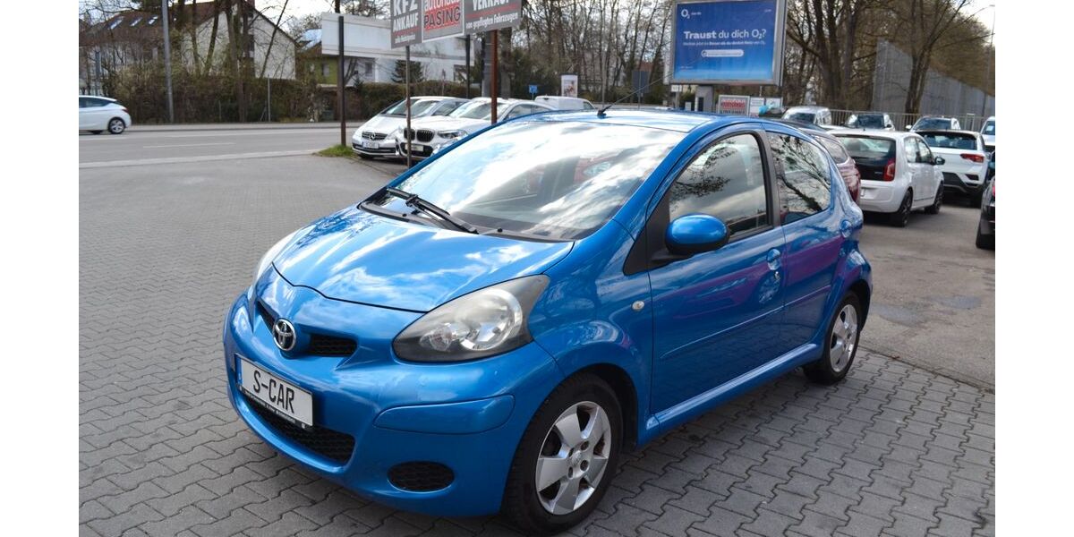 Toyota Aygo (X) 135.900 km 2.900 &euro; München 81243
