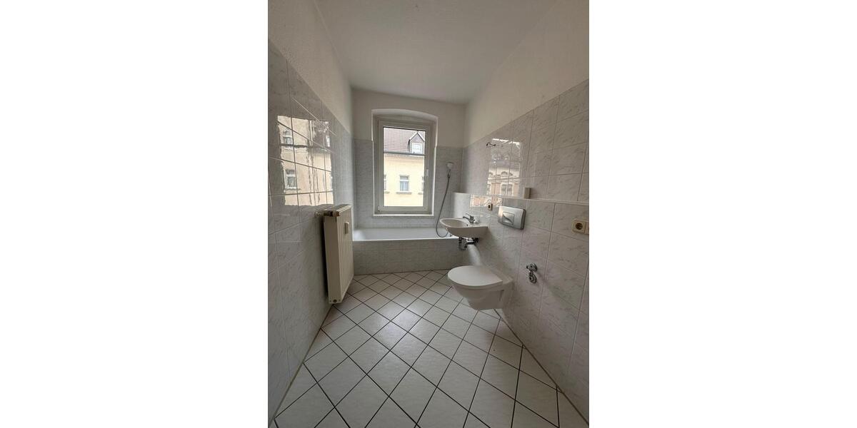 Etagenwohnung Glauchau - 3 Zimmer, 68 m&sup2;, 390&euro; | Angebot:26676976