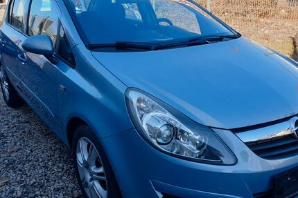 Opel Corsa 159.632 km 3.999 &euro; Berlin 12055