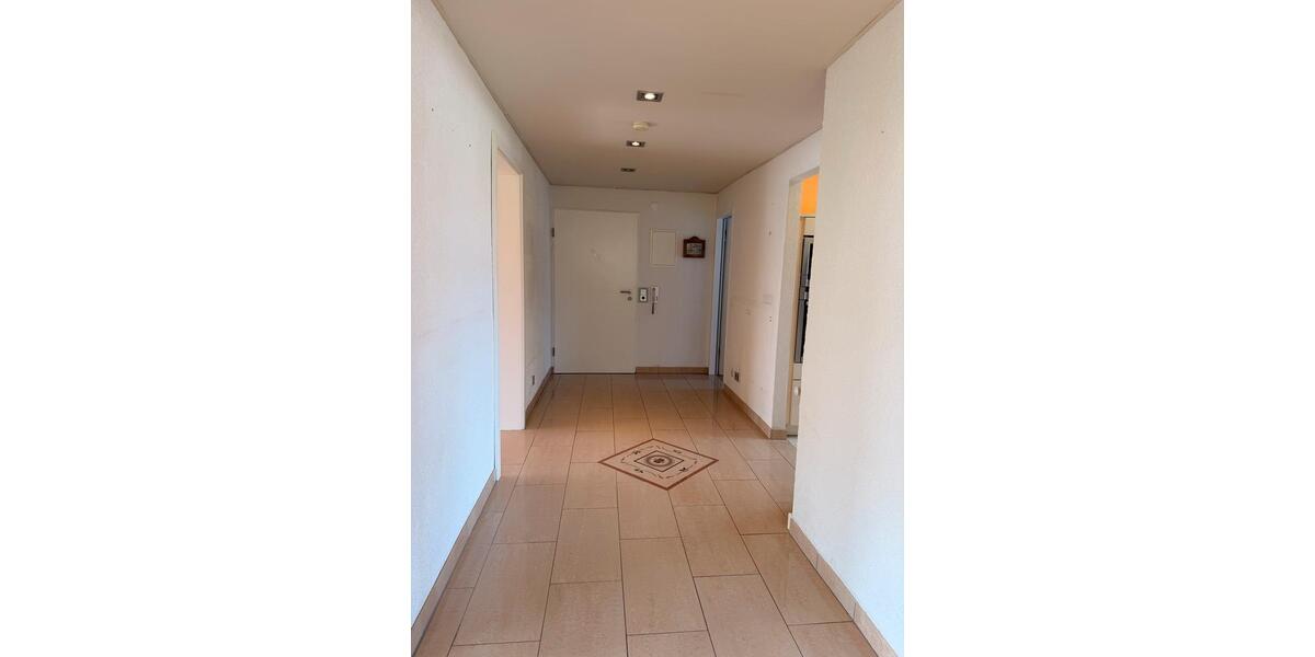 Etagenwohnung Villingen-Schwenningen Schwenningen - 2.5 Zimmer, 88 m&sup2;, 230.000&euro; | Angebot:27003088