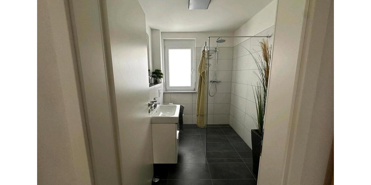 Erdgeschoßwohnung Weiden in der Oberpfalz - 2 Zimmer, 66 m&sup2;, 680&euro; | Angebot:26396914