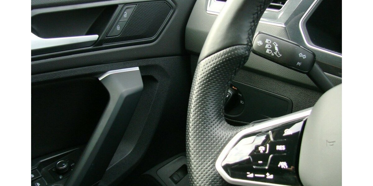 VW Tiguan 2.0TDi R-Line 4M BlackStyle ACC IQ LIGHT 41.763 km 35.980 € Falkensee 14612