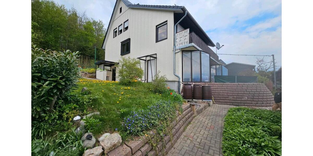 Einfamilienhaus Osterode am Harz - 10 Zimmer, 180 m&sup2;, 250.000&euro; | Angebot:26368896