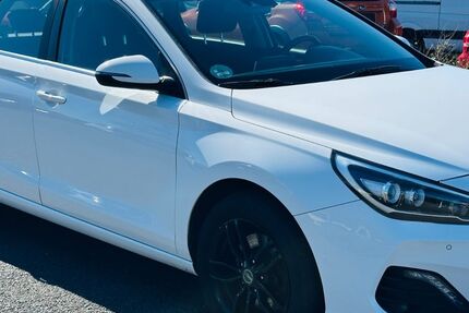 Hyundai i30 203.000 km 6.899 &euro; Euskirchen 53879