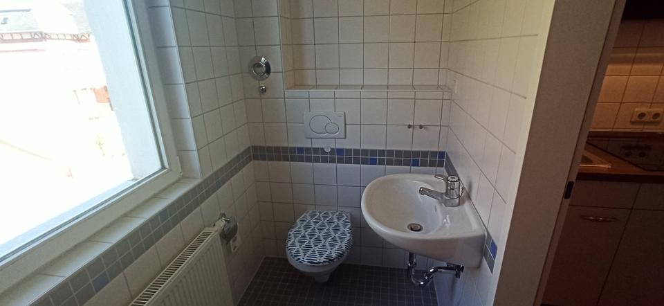 Dachgeschoßwohnung Weißenfels - 1 Zimmer, 33 m&sup2;, 270&euro; | Angebot:26394656