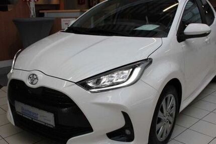 Toyota Yaris 17.585 km 18.790 € Paderborn 33104