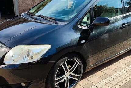 Toyota Auris 194.000 km 3.900 € Völklingen 66333