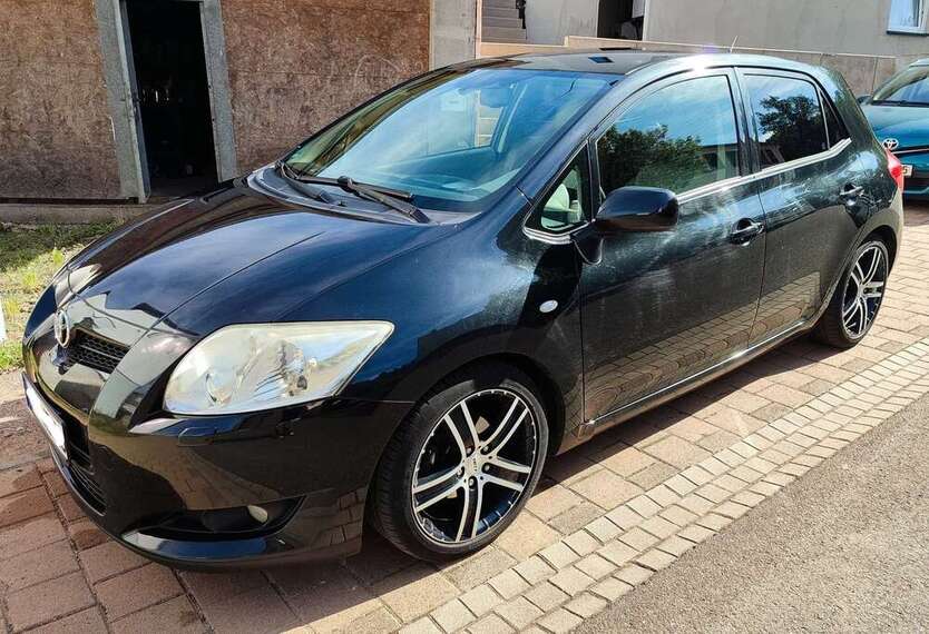 Toyota Auris 194.000 km 3.900 € Völklingen 66333