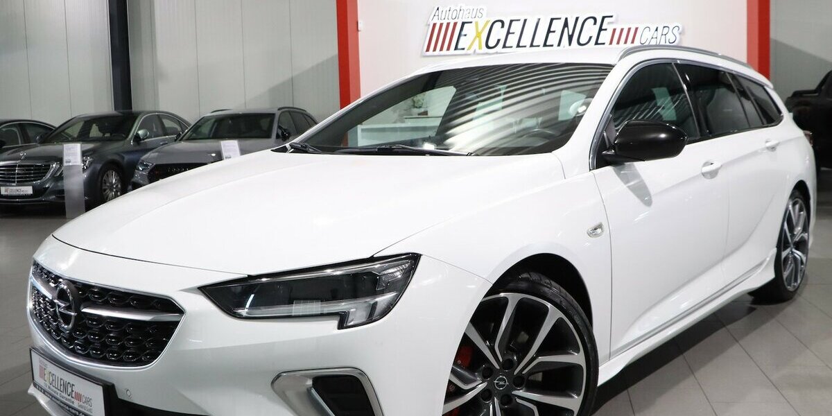 Opel Insignia 2.0 ST 4x4 OPC-LINE GSI WHITE / VC+HUD 140.000 km 18.555 &euro; Hamm 59077