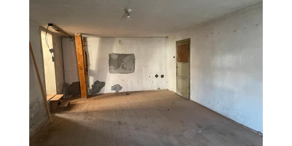 Dachgeschoßwohnung Jettingen-Scheppach Scheppach - 1 Zimmer, 192 m&sup2;, 99.000&euro; | Angebot:26898337