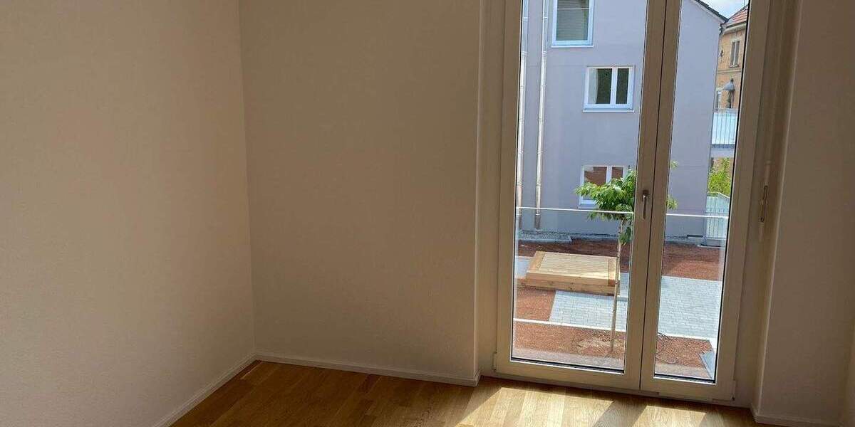 Etagenwohnung Rottenburg - 5 Zimmer, 136 m&sup2;, 1.859&euro; | Angebot:24702378