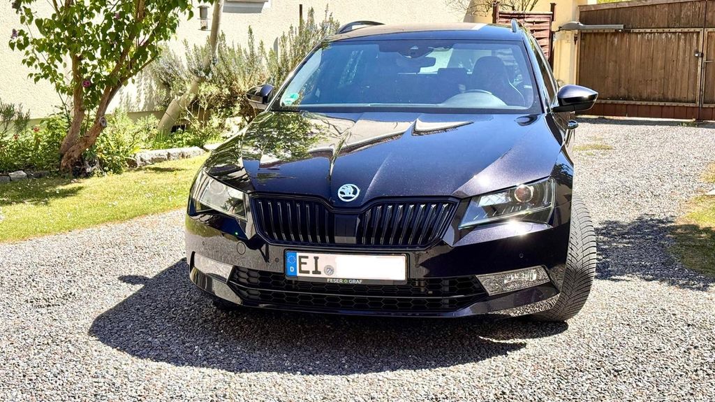 Skoda Superb 158.000 km 21.299 &euro; Kösching 85092