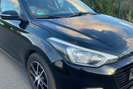 Hyundai i20 154.000 km 5.800 &euro; Niestetal 34266