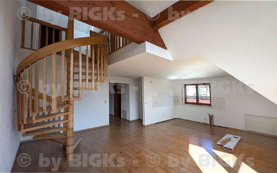 BIGKs: Suhl Lauter - 5 Zimmer MaisionnettenWohnung,sep.Küche,Bad mit Wanne u.Dusche (-;)