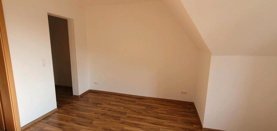 Etagenwohnung Hankensbüttel - 3 Zimmer, 87 m&sup2;, 696&euro; | Angebot:25542292