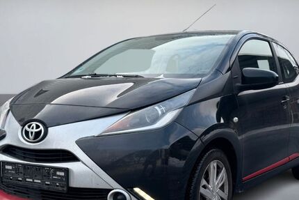 Toyota Aygo (X) 48.900 km 6.990 &euro; Berlin 12277