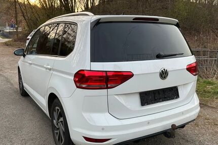 VW Touran 234.000 km 10.900 &euro; Kreuztal 57223