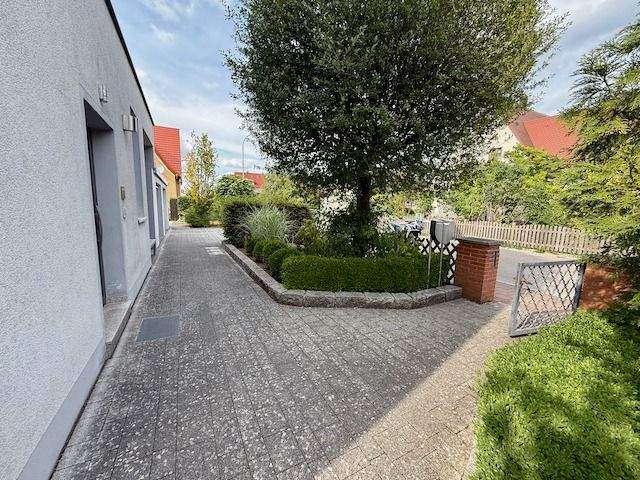 Doppelhaushälfte Neuendettelsau - 5 Zimmer, 154 m&sup2;, 520.000&euro; | Angebot:25744761