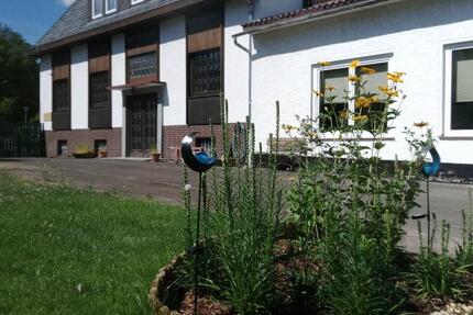HAUS MIT WERKSTATT Lagerhalle Gewerbehalle Produktion VIEL PLATZ zimmer