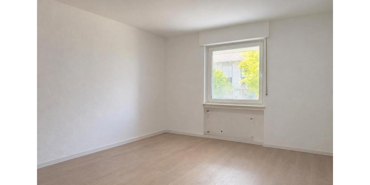 Etagenwohnung Bergisch Gladbach Gronau - 3 Zimmer, 86 m&sup2;, 950&euro; | Angebot:26680352