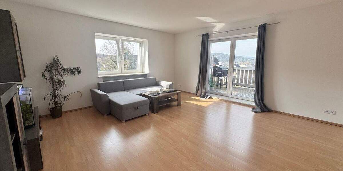 Etagenwohnung Berching Pollanten - 3 Zimmer, 94 m&sup2;, 880&euro; | Angebot:25371177
