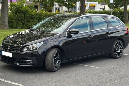 Peugeot 308 116.000 km 9.950 &euro; Arnsberg 59755