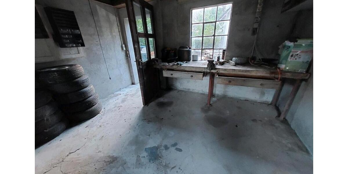 Einfamilienhaus Zetel - 11 Zimmer, 200 m&sup2;, 75.000&euro; | Angebot:26221088