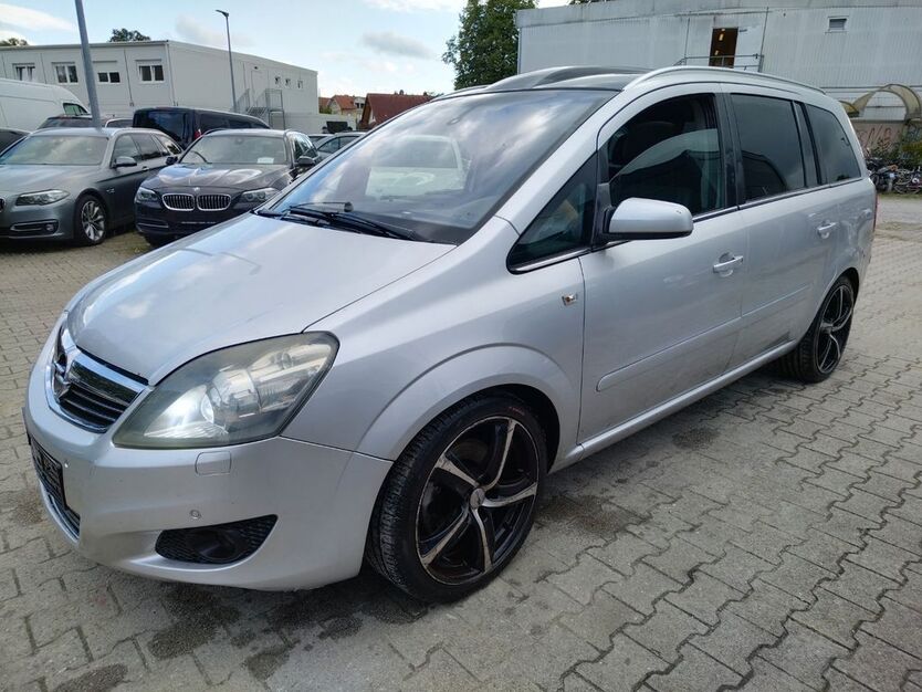 Opel Zafira 248.000 km 1.990 € Diepoldshofen 88299