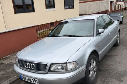 Audi A8 195.000 km 4.500 &euro; Haßloch 67454
