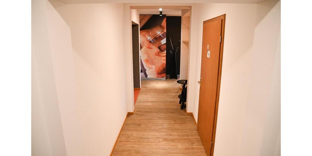 Gewerbeobjekt Meschede - 2.400&euro; | Angebot:23329942