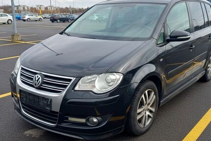VW Touran 240.000 km 2.799 &euro; Halberstadt 38820