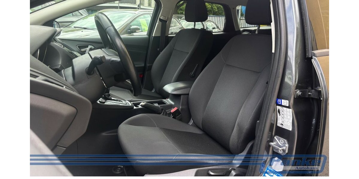 Ford Focus Business*Automatik*Tempo*Navi*SHZ*LED-T* 87.794 km 10.890 &euro; Berlin 13187