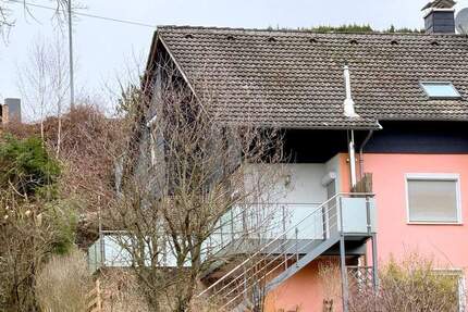 Haus Bad Hersfeld Heenes - 4 Zimmer, 118 m&sup2;, 129.000&euro; | Angebot:25214972