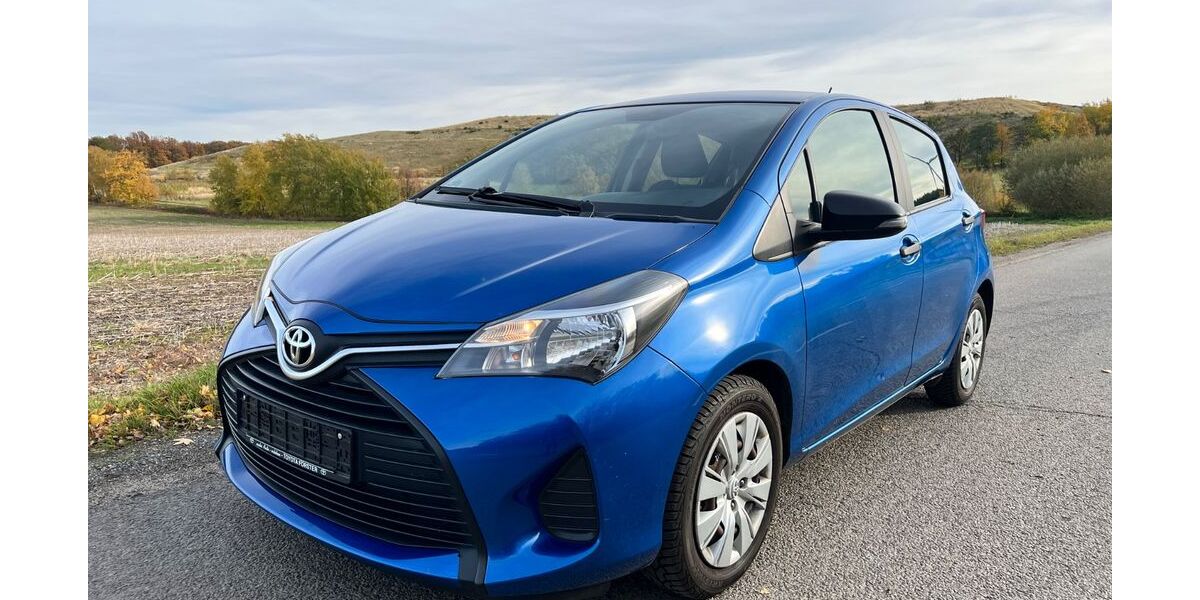 Toyota Yaris 81.000 km 8.000 &euro; Puschwitz 02699