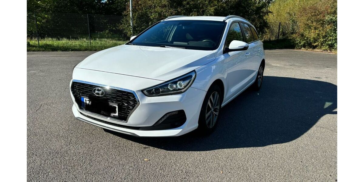 Hyundai i30 83.700 km 13.500 &euro; Horst 25358