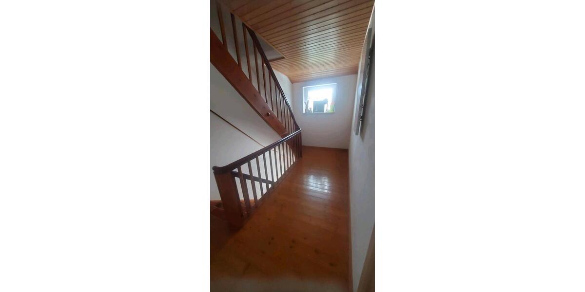Erdgeschoßwohnung Bernhardswald - 5 Zimmer, 130 m&sup2;, 700&euro; | Angebot:26315189