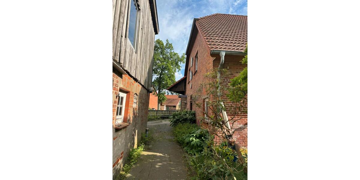 Einfamilienhaus Winsen (Aller) - 7 Zimmer, 200 m&sup2;, 180.000&euro; | Angebot:26987157