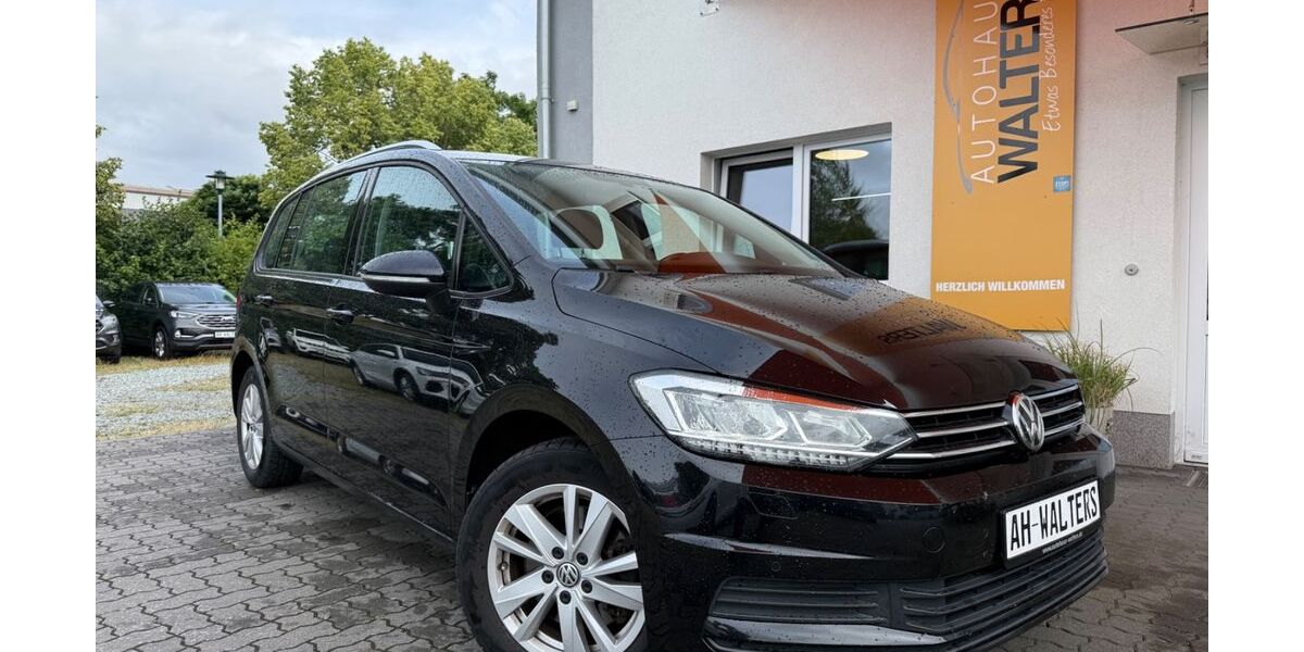 VW Touran 114.304 km 21.885 &euro; Stockelsdorf bei Lübeck 23617