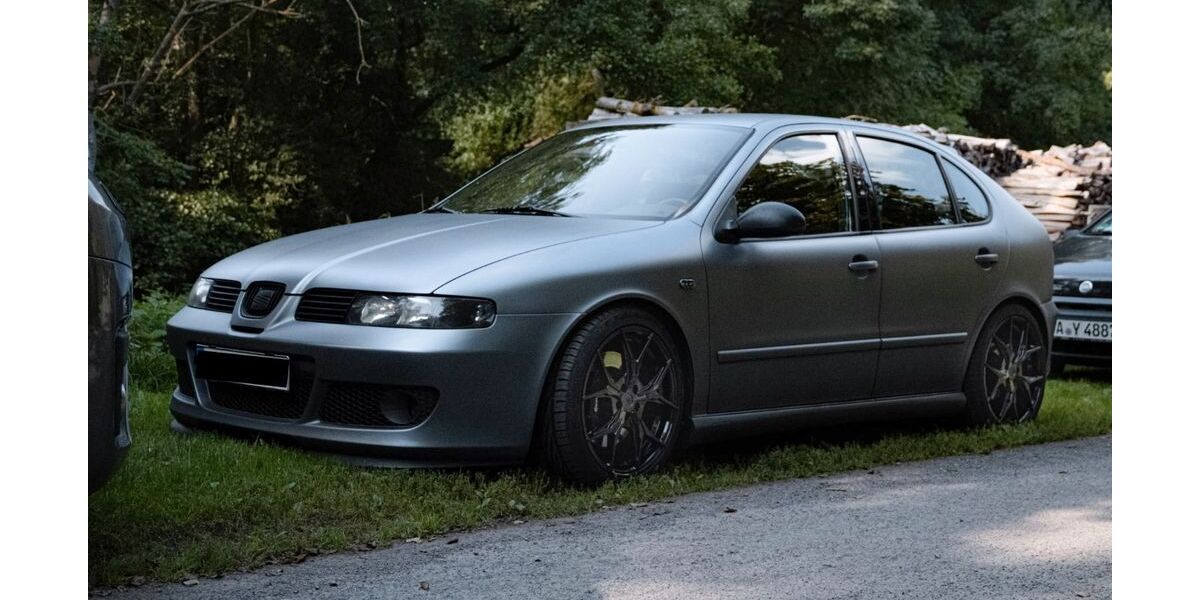 Seat Leon 326.075 km 4.999 &euro; Reichelsheim 64385