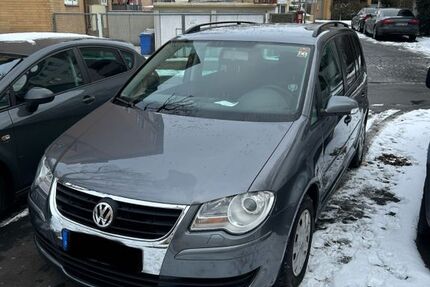 VW Touran 241.000 km 3.000 &euro; Nürnberg 90443