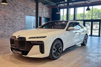 BMW 740 6.100 km 122.490 € Markneukirchen 08258
