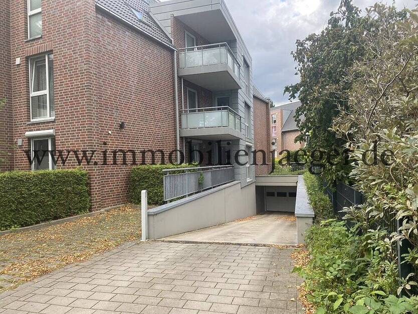 Alt-Garstedt Altes Rathaus - Neubaustandard - Barrierefreie Wohnung mit Terrasse - Ideal für Senioren