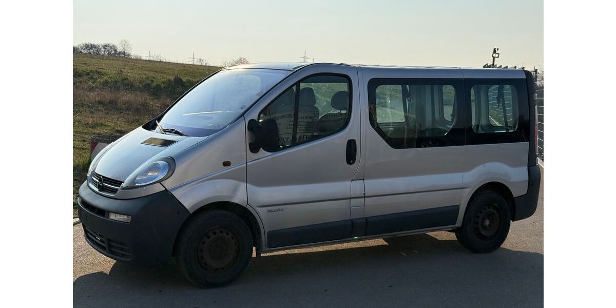 Opel Vivaro 125.000 km 2.250 &euro; Dotternhausen 72359