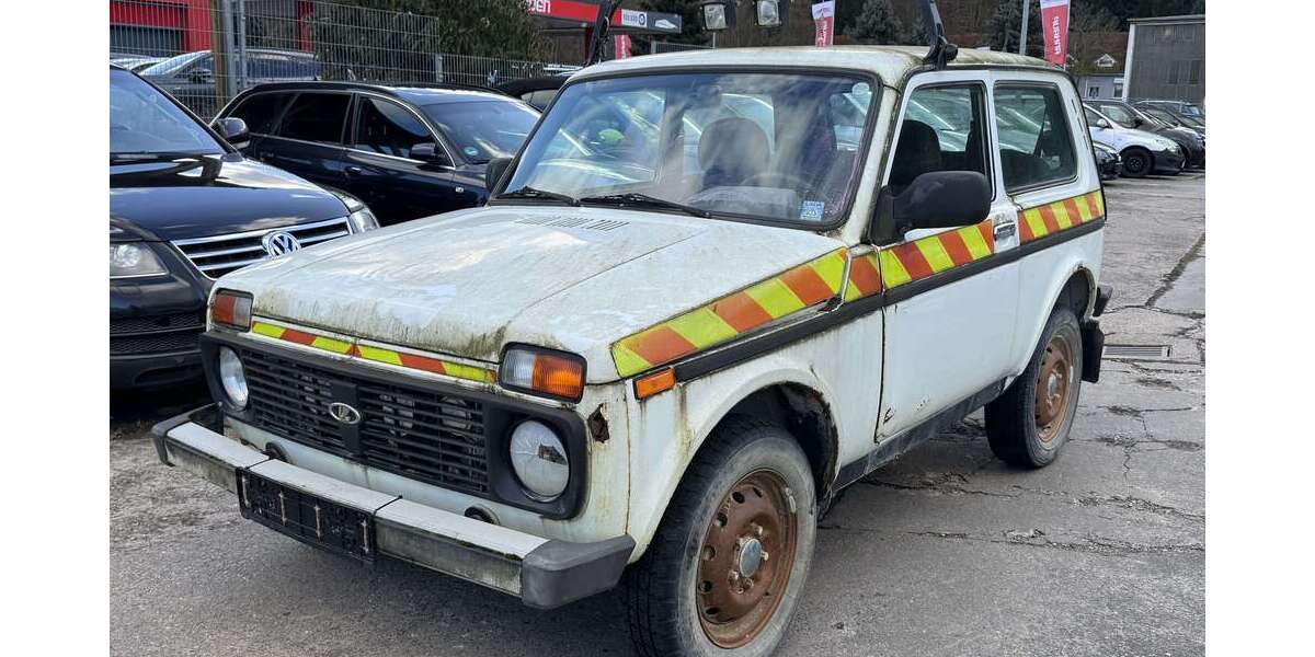 Lada Taiga 30.000 km 1.490 &euro; Heidenau 01809
