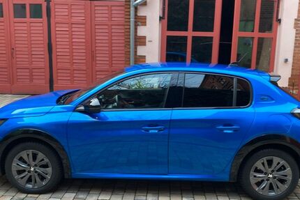 Peugeot 208 130.000 km 11.900 € Magdeburg 39124