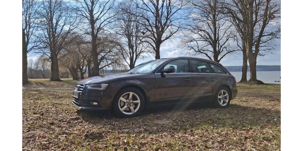 Audi A4 211.000 km 8.100 &euro; Warin 19417