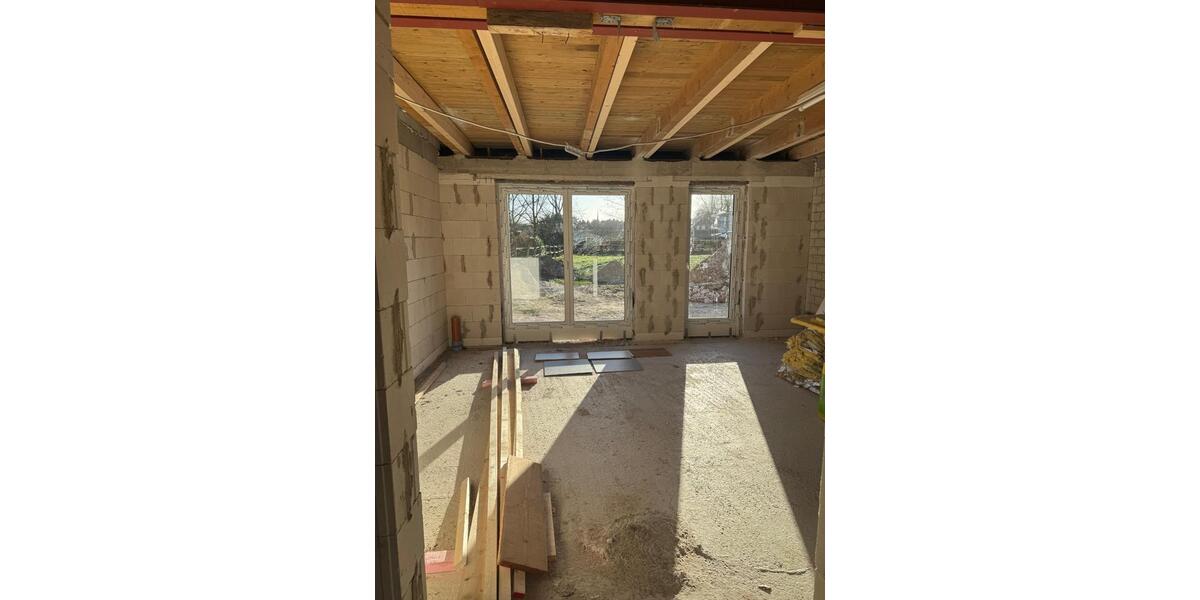 Moderne Neubau-Doppelhaushälfte (90 m²) nach KfW-70-Standard in L 3 zimmer