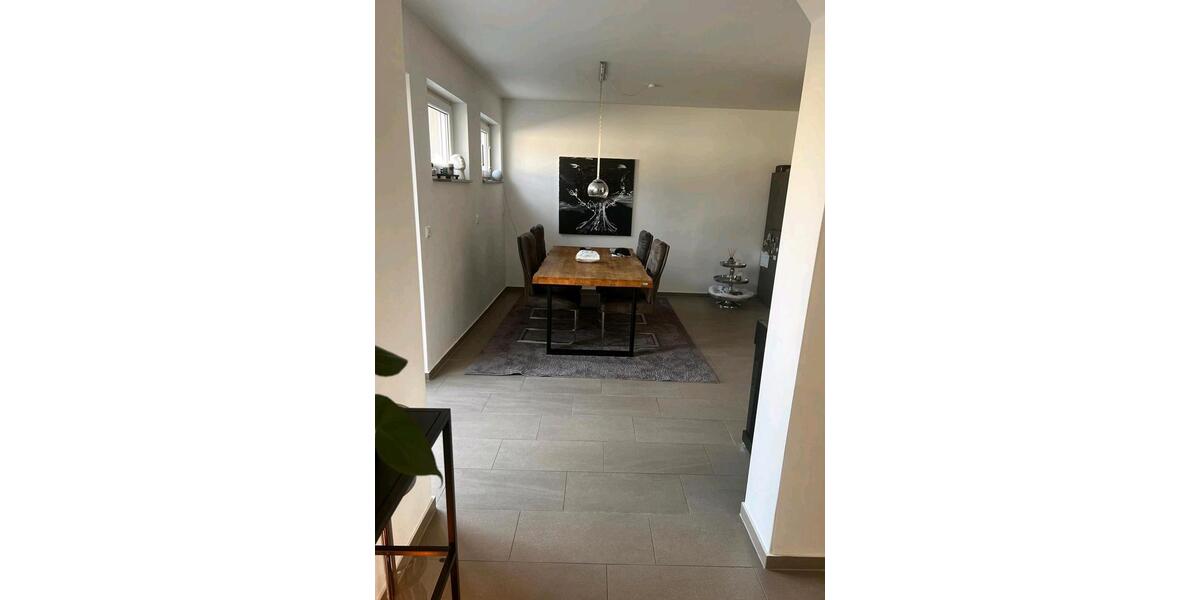 Einfamilienhaus Babenhausen - 4 Zimmer, 20 m&sup2;, 1.500&euro; | Angebot:24688578